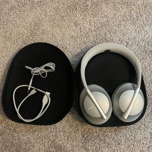 BOSE 700 NOISE CANCELLING HEADPHONES